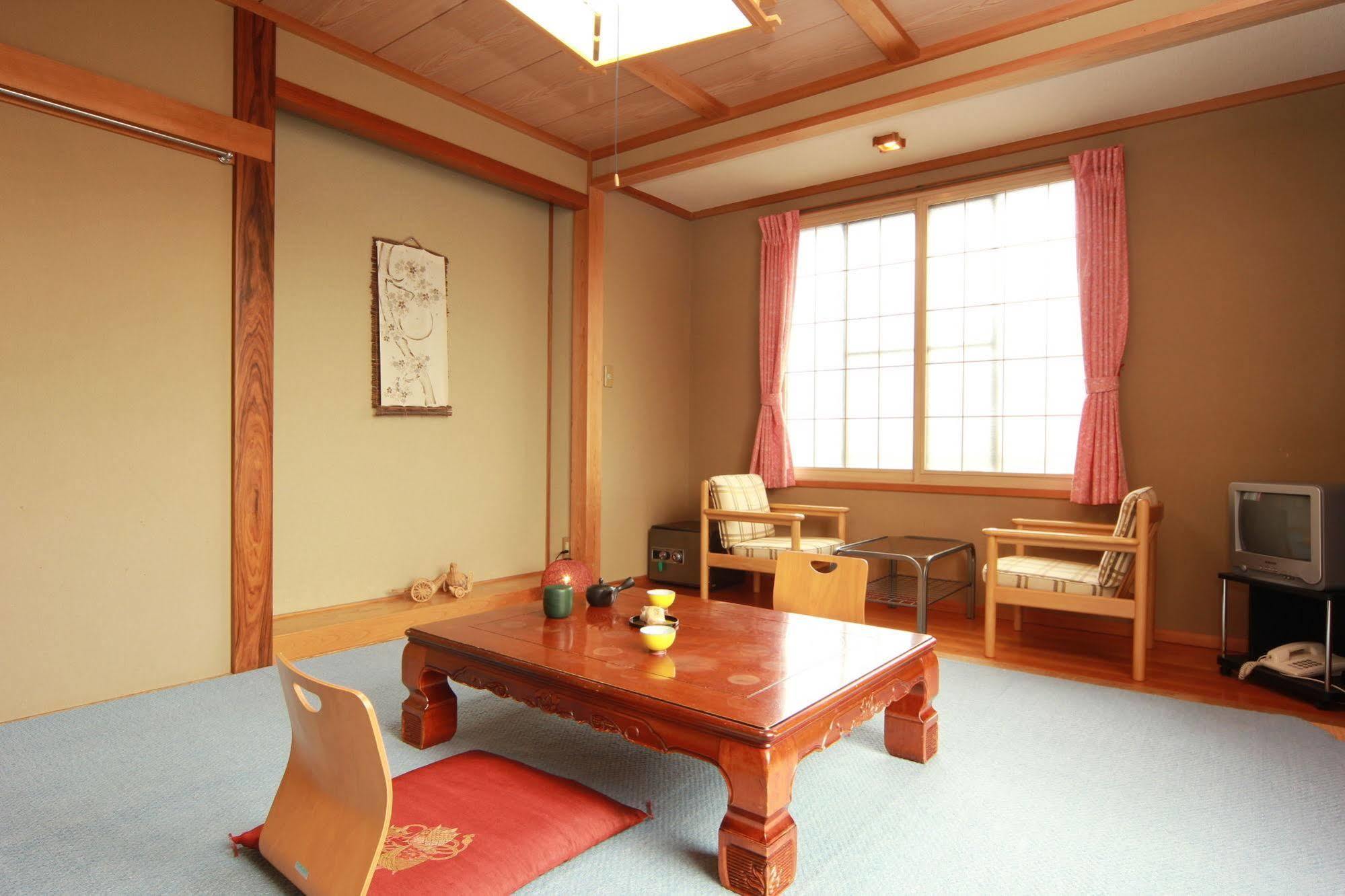 Hatoguruma Kawabata Нодзаваонсен Экстерьер фото